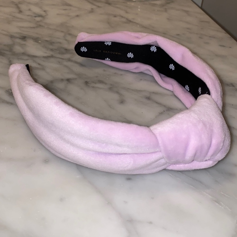 Lele Sadoughi 🥰 velvet headband